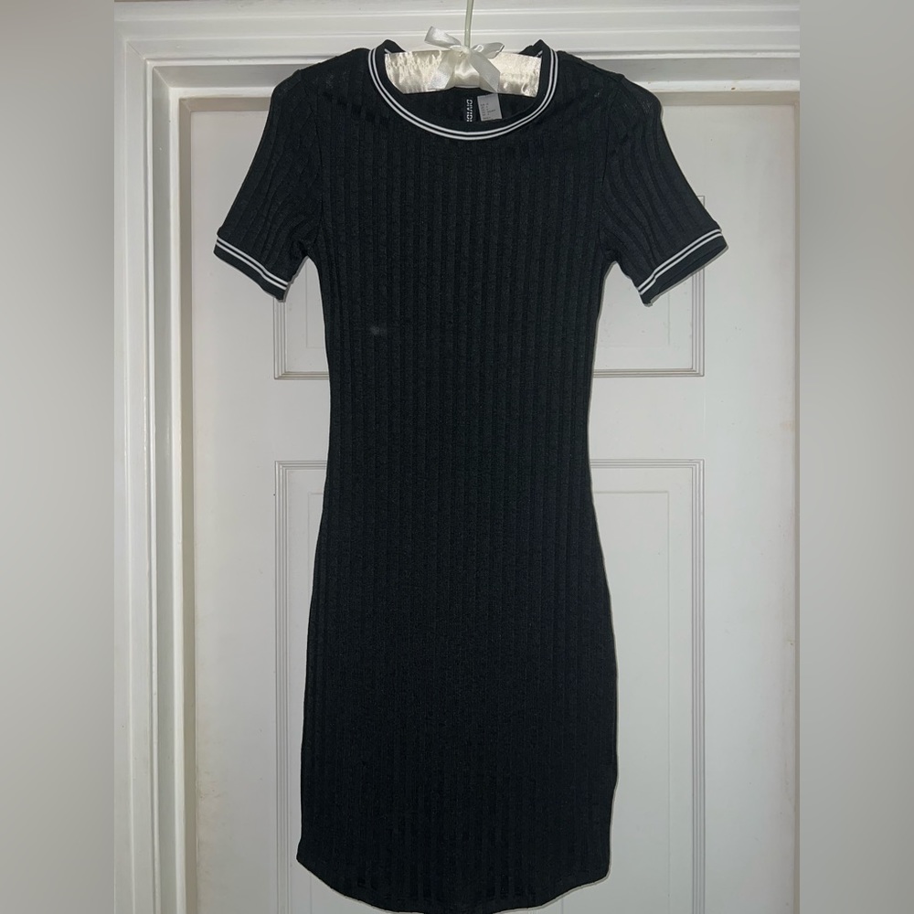H&M Divided Black Dress. Size 4.